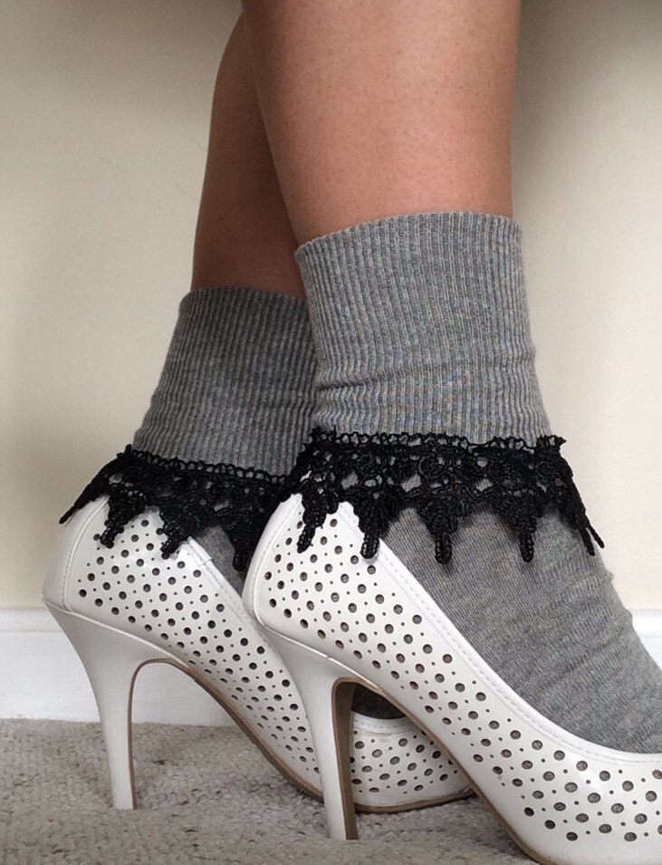 Sexy Socks Womens Grey Ankle Socks With Lace Edging