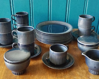 Petrus Regout / De Sphinx Dutch 30-part service from the 1970s with lovely blue glazing Maastricht