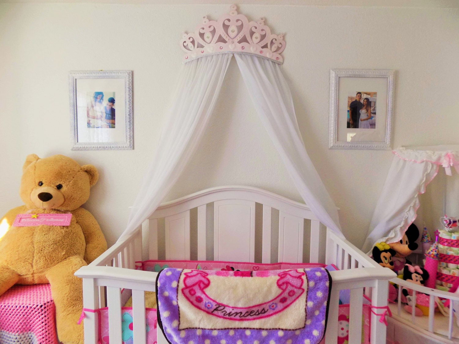 crib-canopy-bed-crown-pink-princess-wall-decor