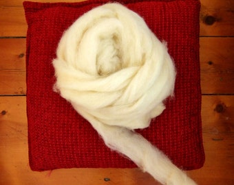 Icelandic Wool Roving, Creamy White