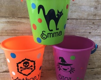 Personalized Halloween buckets