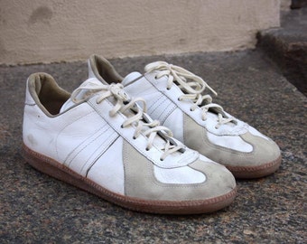 Vintage Men's Sneakers & Athletic Shoes – Etsy