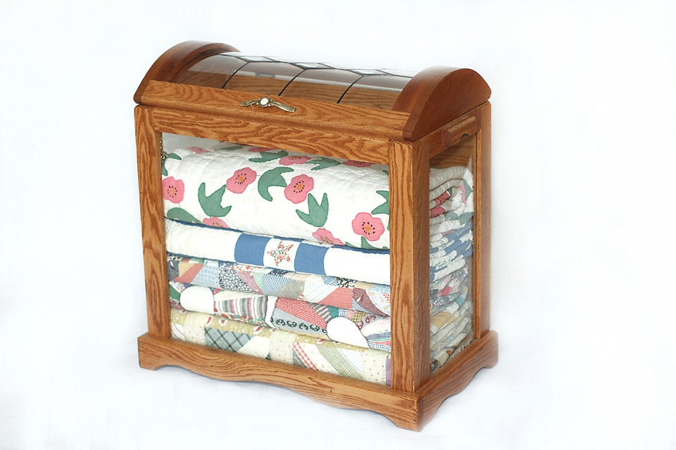 Oak Mid Size Quilt Chest with Diamond Beveled Lid