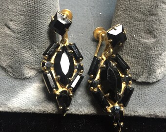 Beautiful Art Deco black earrings screw closure