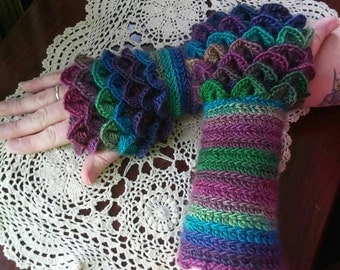 Dragon gloves, crocodile stitch, crochet arm warmers, fingerless gloves, crocheted Dragon scale gloves, handmade women's green, purple, knit