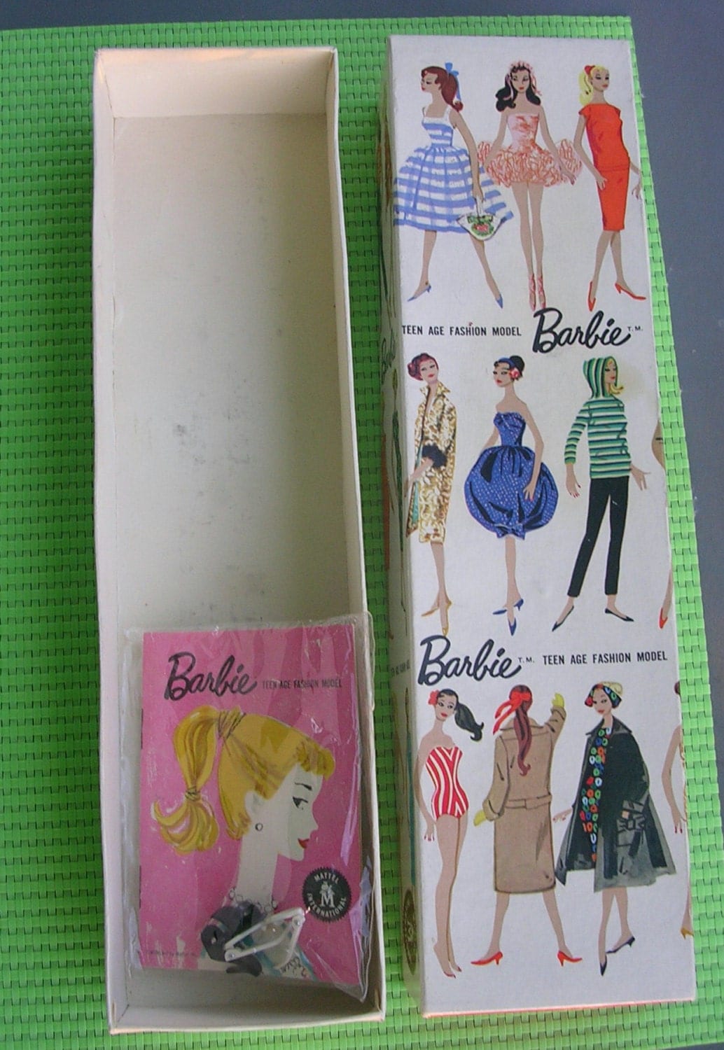 Vintage Blonde Ponytail barbie Box