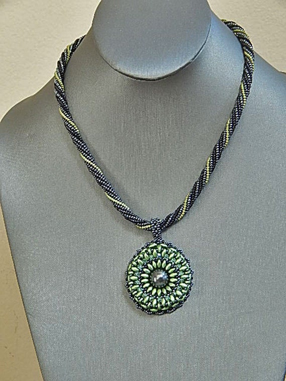 Elegant Pearl DressUp Necklace 1