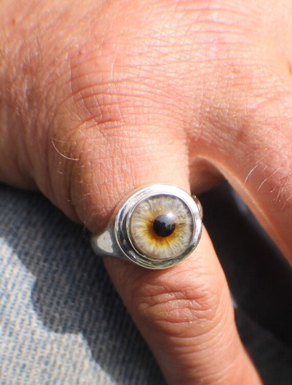 Sz 7 Sterling Silver Green Prosthetic Glass Eye Ring
