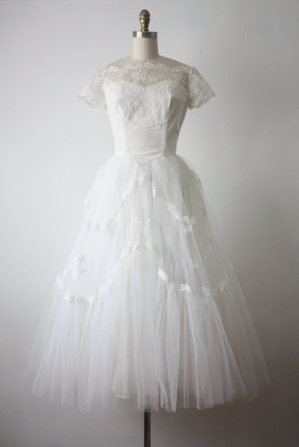 25% SALE 50s wedding dress / 1950s white lace by 1919vintage