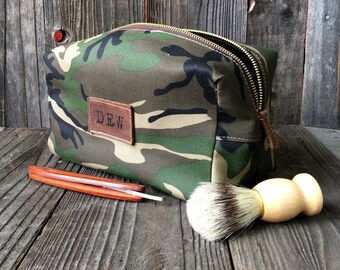 Camo Dopp Kit - Personalized Dopp Kit - Mens Toiletry Bag - Groomsmen Gift - Camo Green