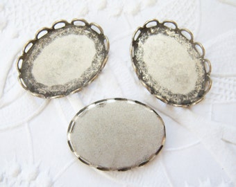 4 - Antiqued silver plated brass 18x13mm lace settings - GR136