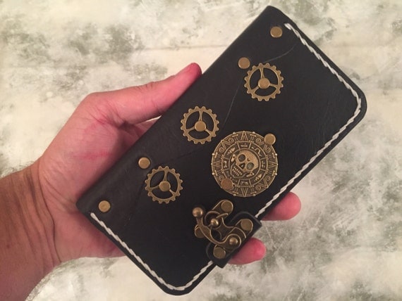 Handmade leather iPhone 6 cover - leather iPhone 6 S case - steampunk iPhone case - pirates of the caribbean iPhone case - skull iPhone case by PapyrusCrafts steampunk buy now online