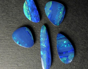Opale Noble Doublet D'Australie - Cabochon 17x8x3mm Environ 3 Carats - Neuf Sans Emballage D'origine