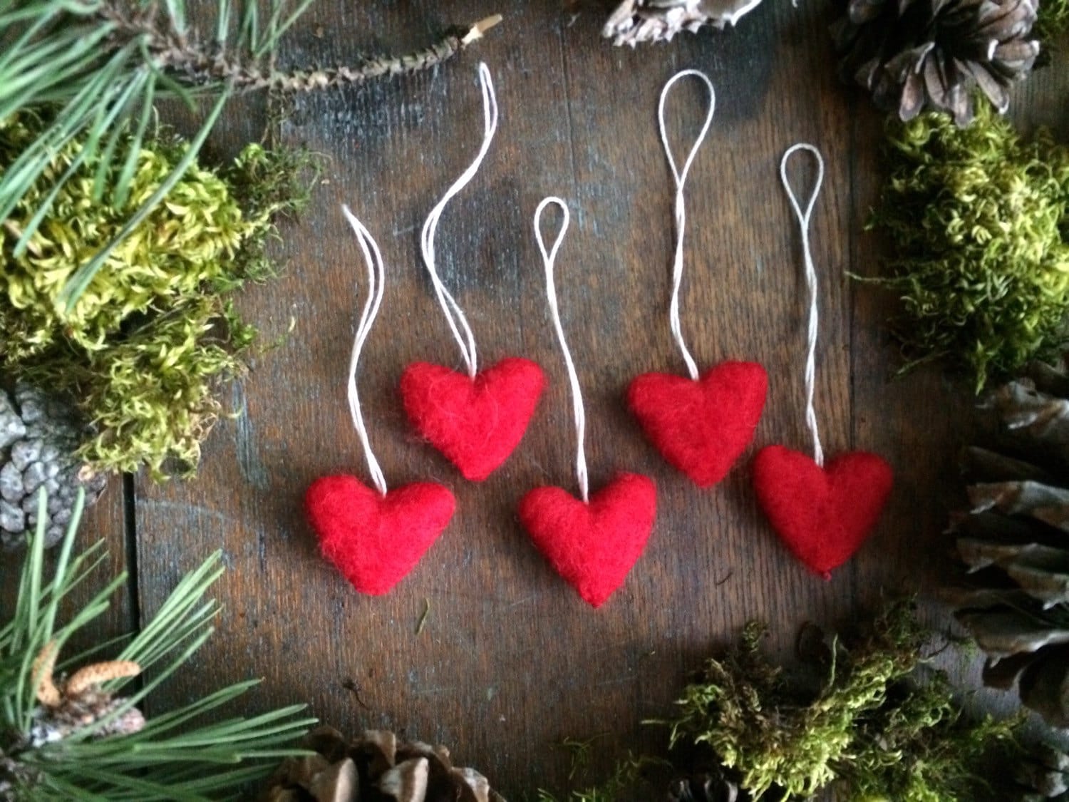 Felted wool heart ornaments set of 5 Red for Christmas tree