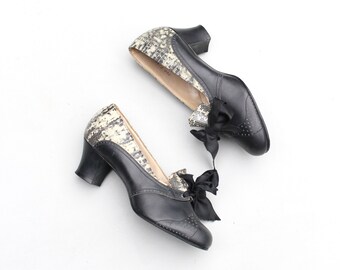 new old stock 1920s snakeskin oxford heels - 20s black bow shoes / Friedman - Shelby / vintage Deco flapper heels - small size . 5