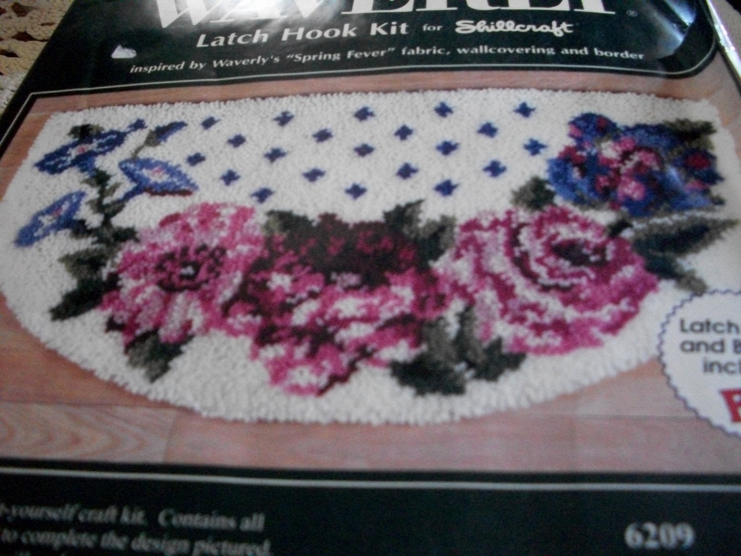 Floral Latch Hook Rug Kit Comes with Canvas Precut Yarn