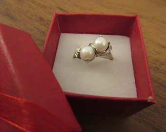 Classic Double Pearl Ring Beautiful 10K White Gold Setting Size 7
