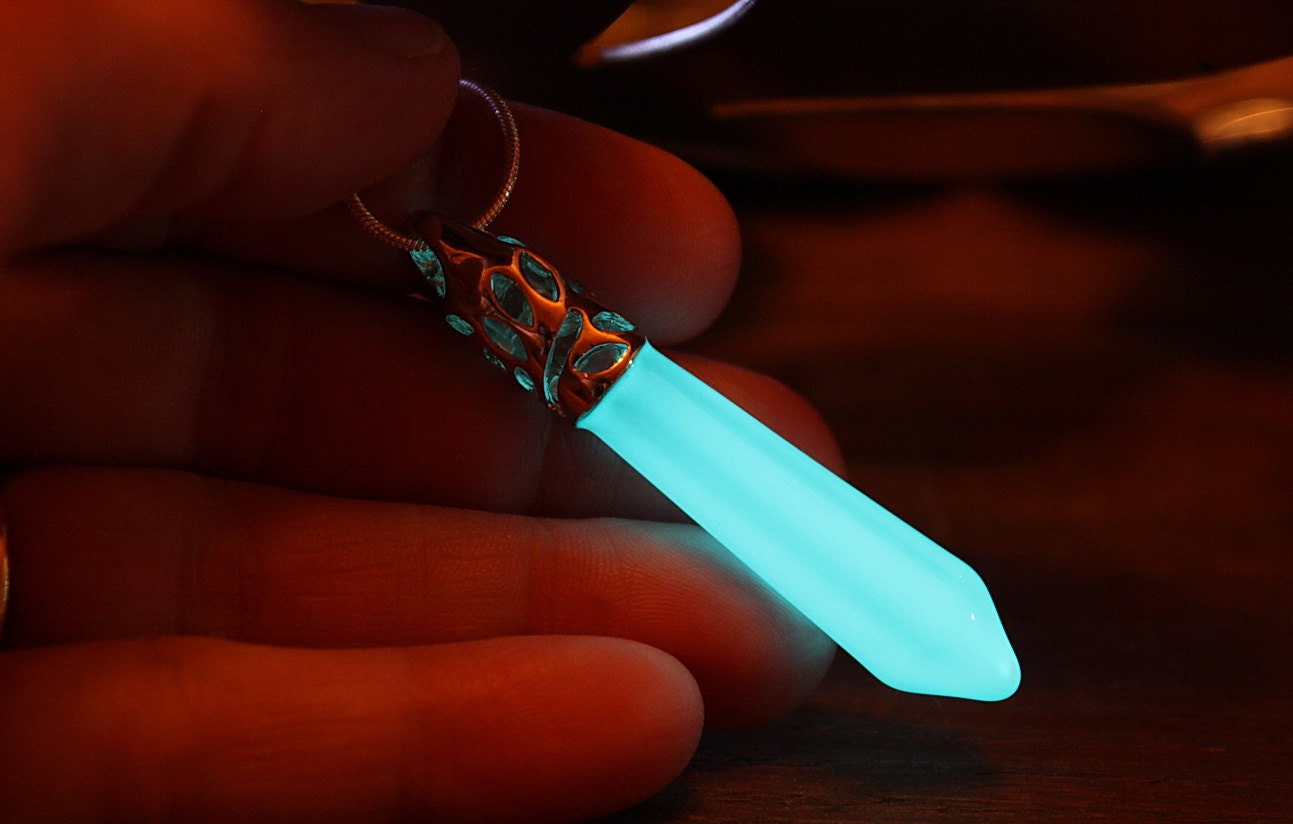 Atlantis CRYSTAL Pendant GLOW in the DARK