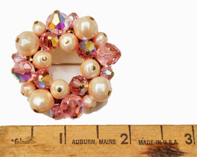 Vintage Pink Brooch Crystal pearl cluster Bead round Wreath Pin