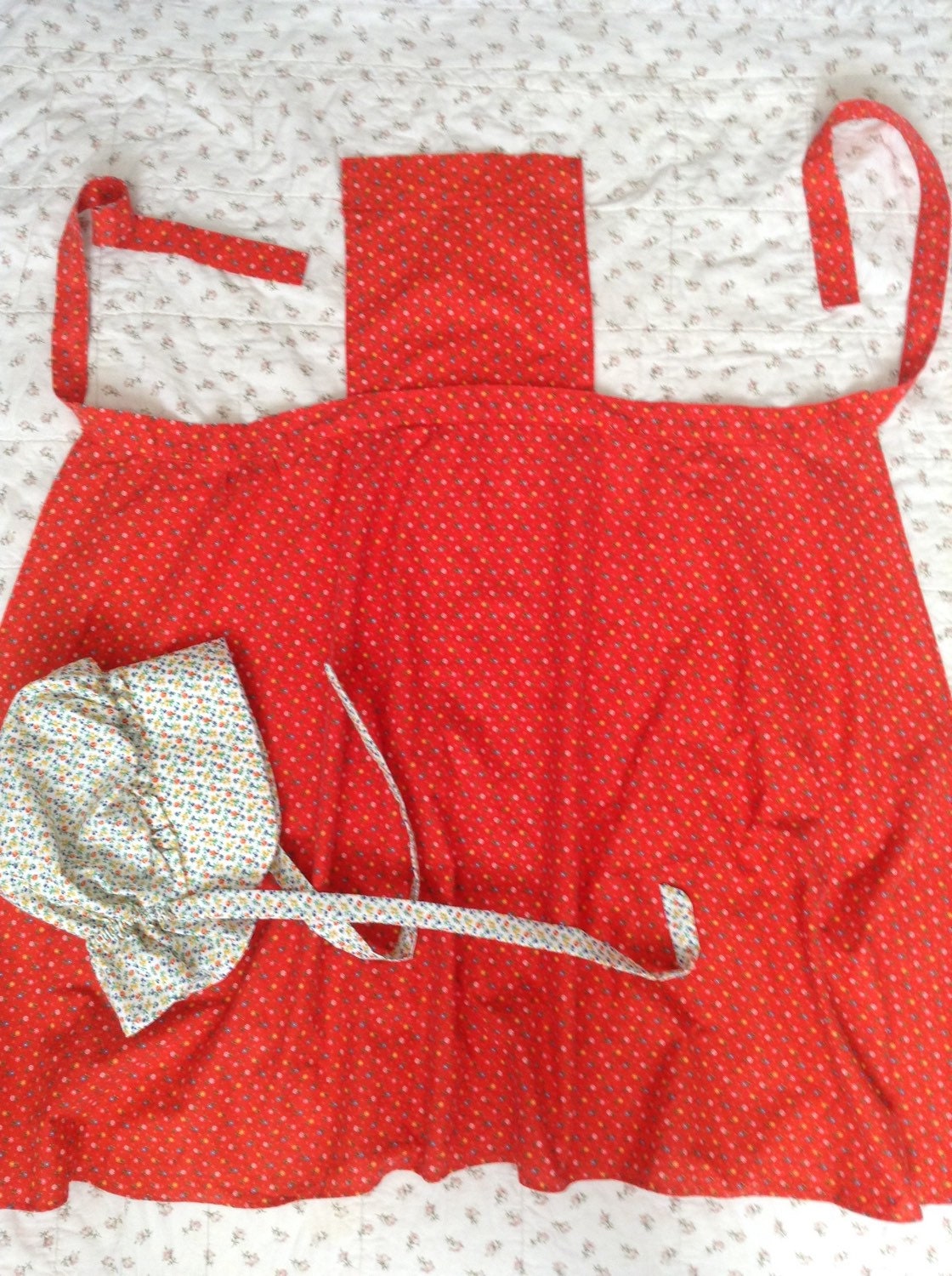 Vintage Pioneer 'pinner' apron and new coordinating