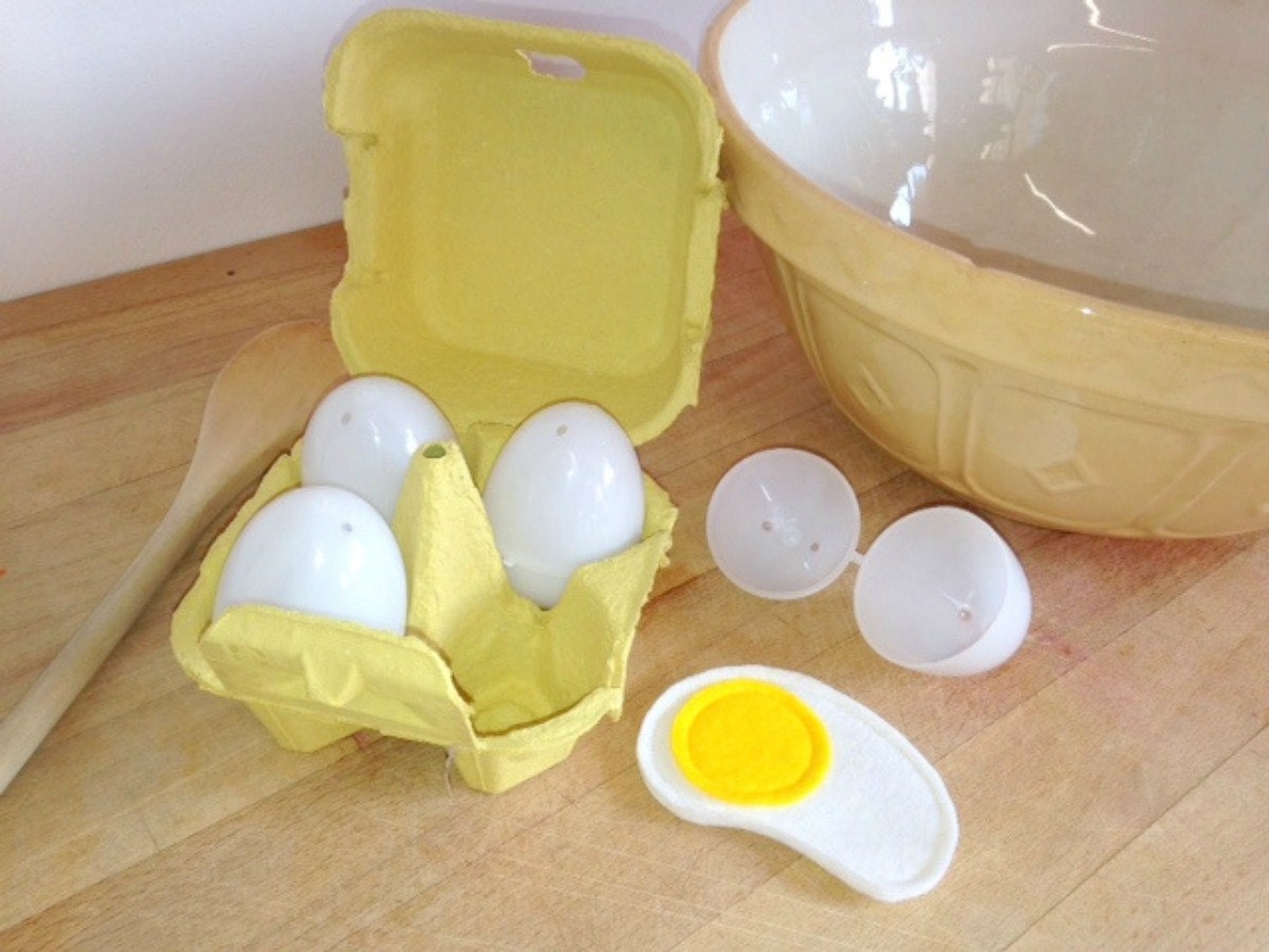 Pretend Play Felt Eggs