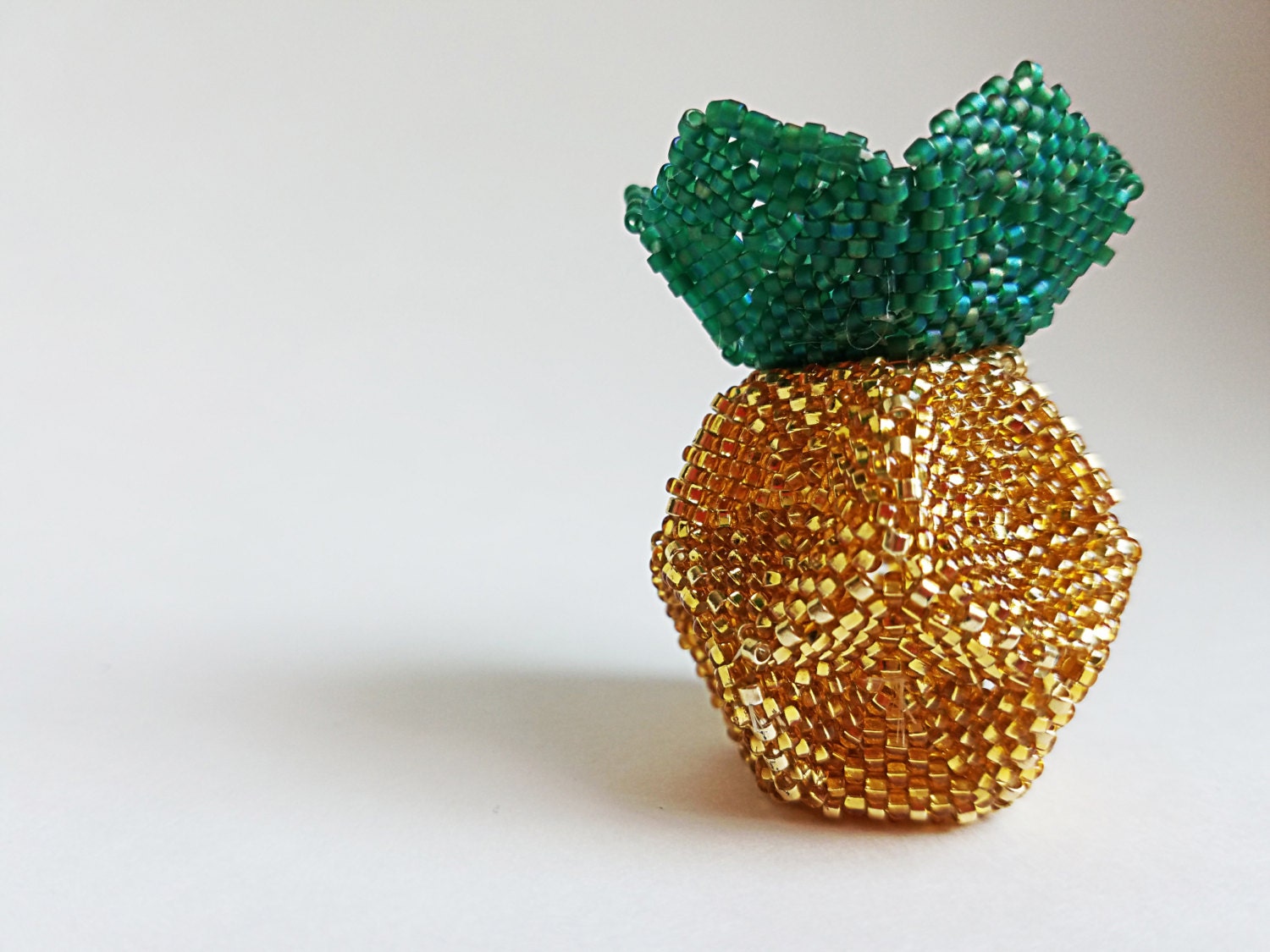 Glittering Gold Pineapple Beaded Pineapple 3D beading