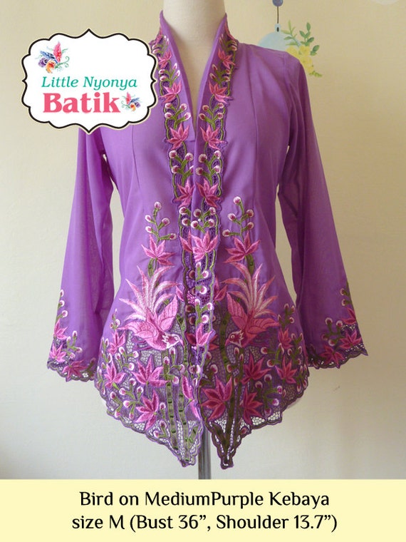 Size M: Peranakan Nyonya Kebaya. motif Bird by 