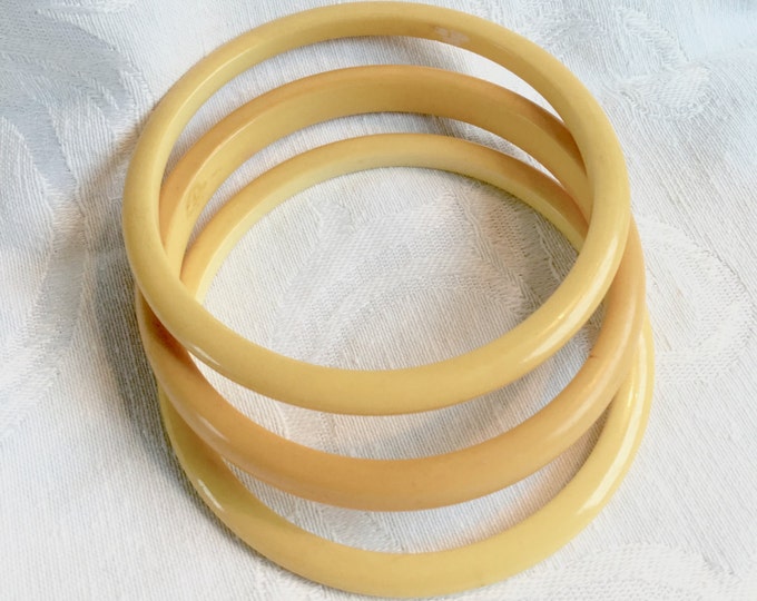 Bakelite Bangle Bracelet Trio Vintage Yellow Bangle Bracelets Bakelite Jewelry