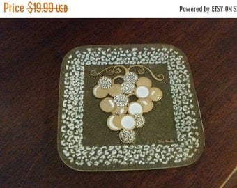 On Sale Designer Dan Baird Hand Painted 7 inch Square Grape Glass Decorative Plate