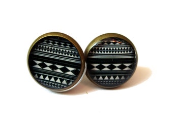 Southwestern STUD Earrings - black and white - Aztec Design - Mexican - Antique Bronze - 10mm studs - tiny studs