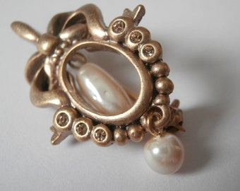 Christian Dior Pin Brooch Set with Crystals & Pearl in Gold Plated Setting New