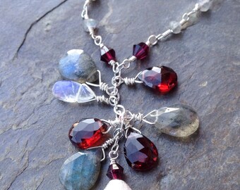 Labradorite and garnet necklace, necklace, gemstone necklace, gemstone jewelry,