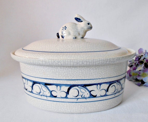 dedham pottery rabbit oval covered casserole dish crackle