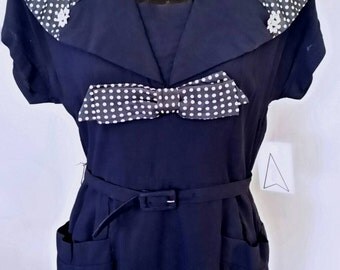 Vintage 40's 1940's navy crepe rayon dress // polka dot print // nautical // dream dress // VLV // Rockabilly // pinup // VOLUP 31" Waist