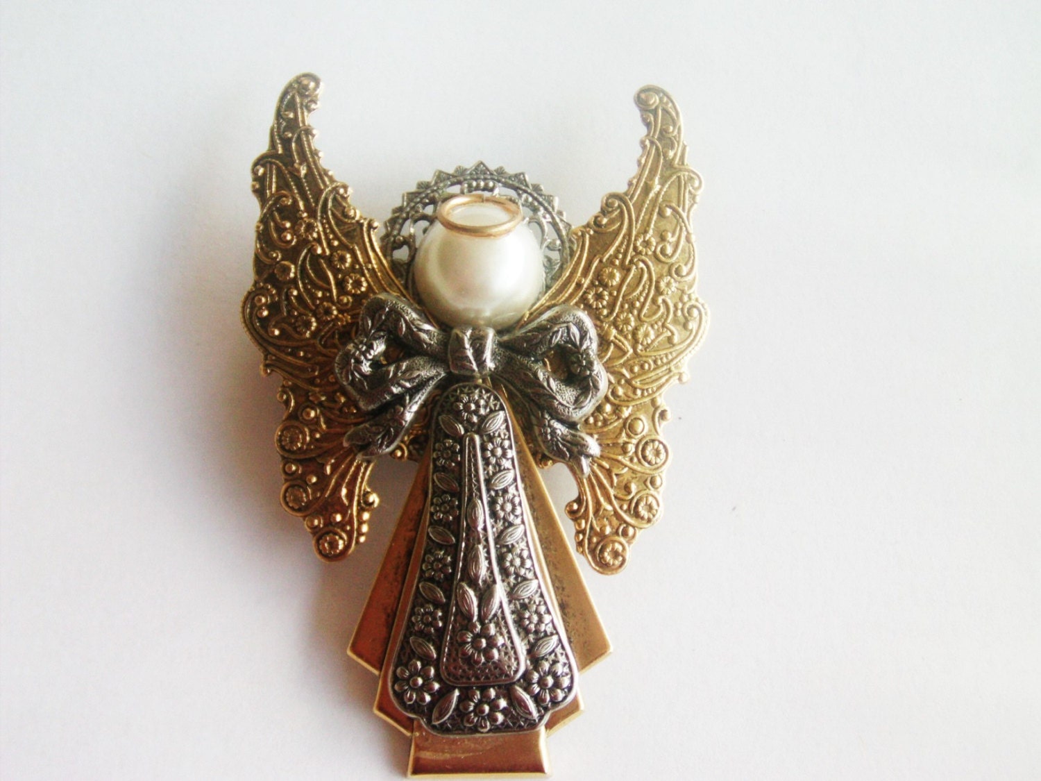 Vintage Angel Brooch / Pin / Angel Jewel by TamJewelryandUniques