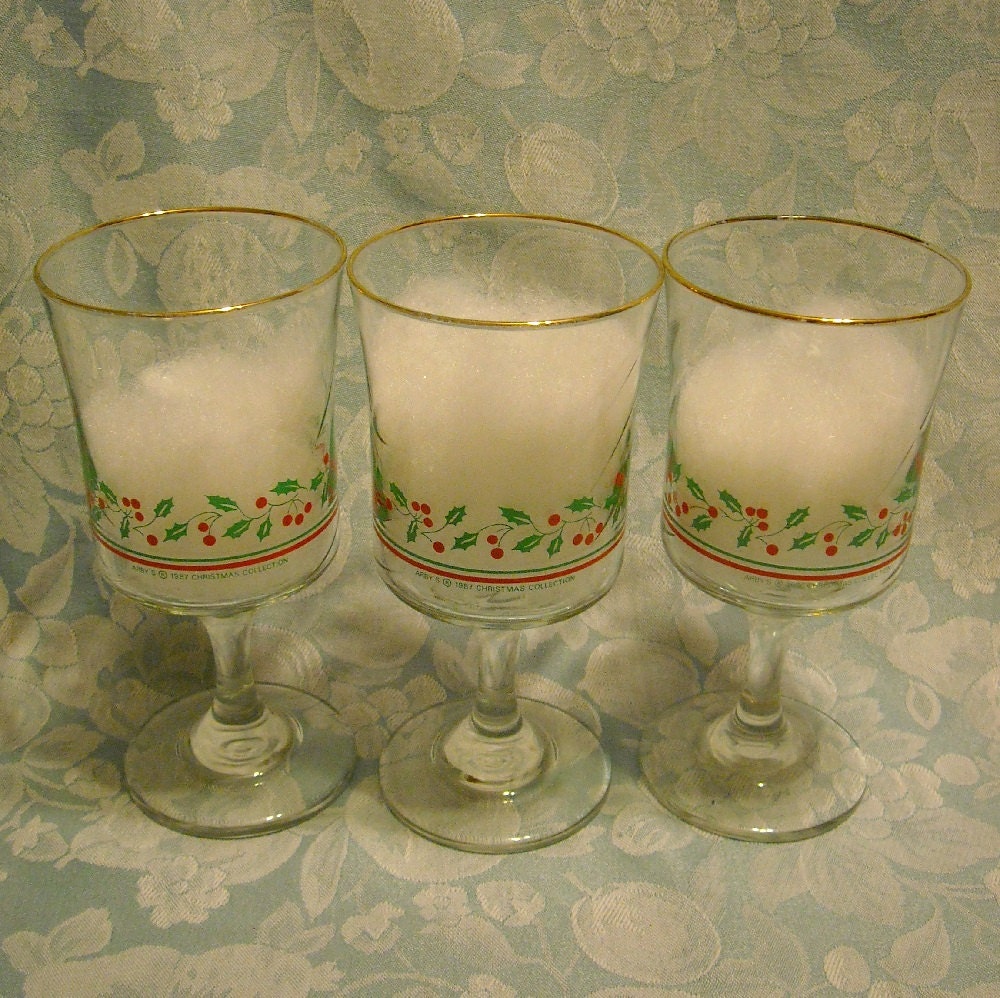 3 Arby’s 1987 Christmas Collection Water Goblet Glasses. Rhgbf
