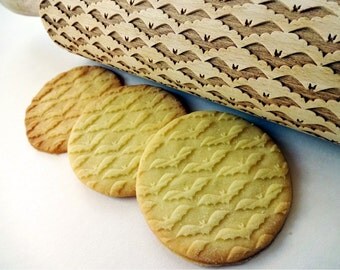 Rolling pin with BATS pattern for HALLOWEEN. Embossing laser engraved rolling pin Halloween bats