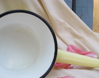 Yellow enamel Pan