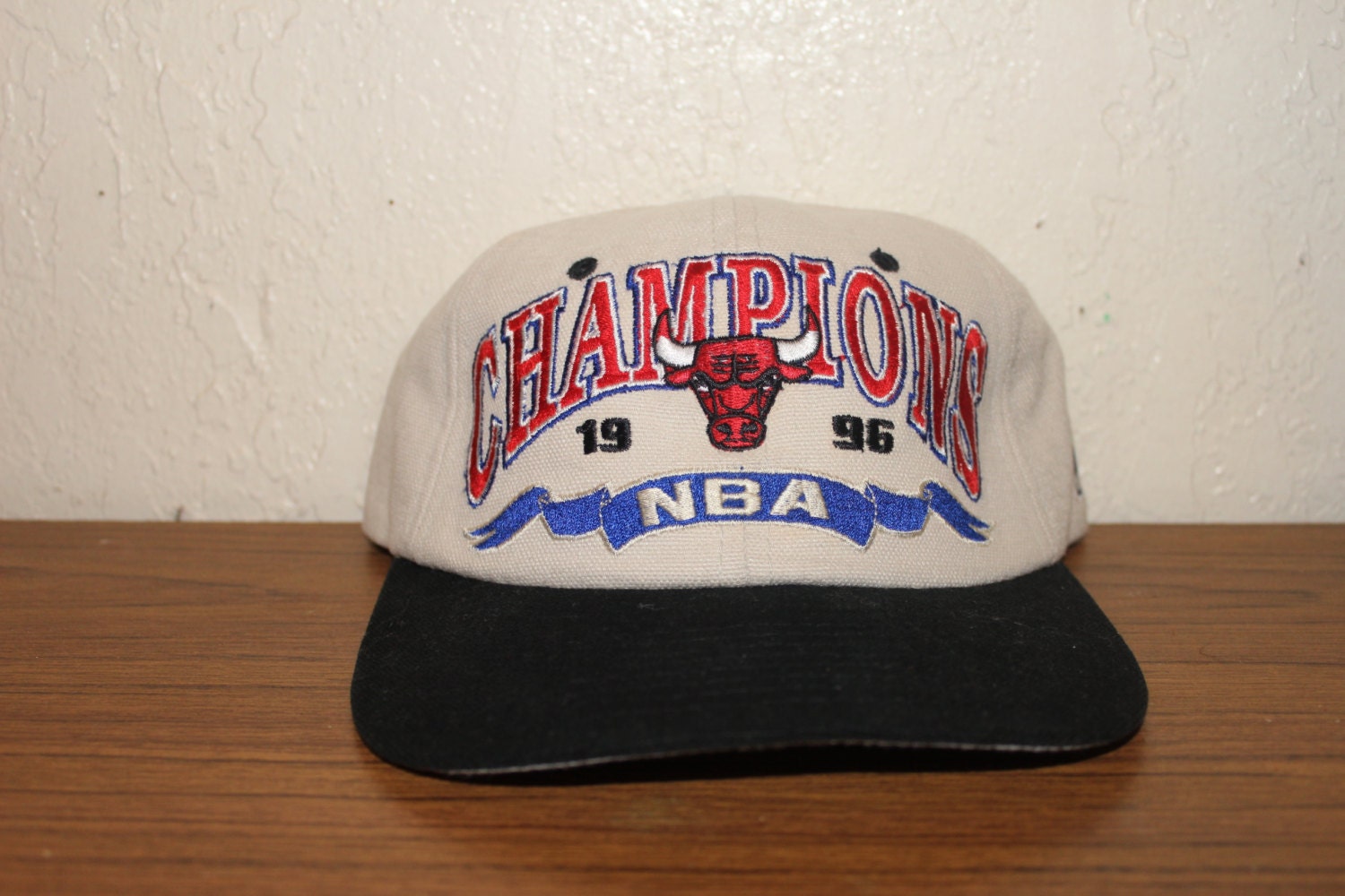 1996 bulls cap