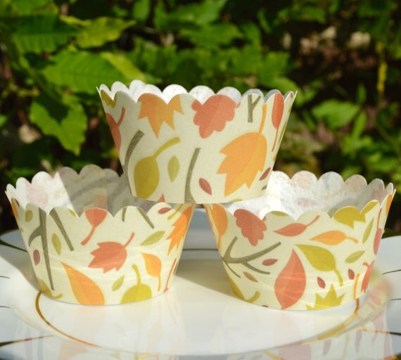 Edible Cupcake Wrappers Autumn Breeze x 12 Wafer Rice Paper Fall Leaves