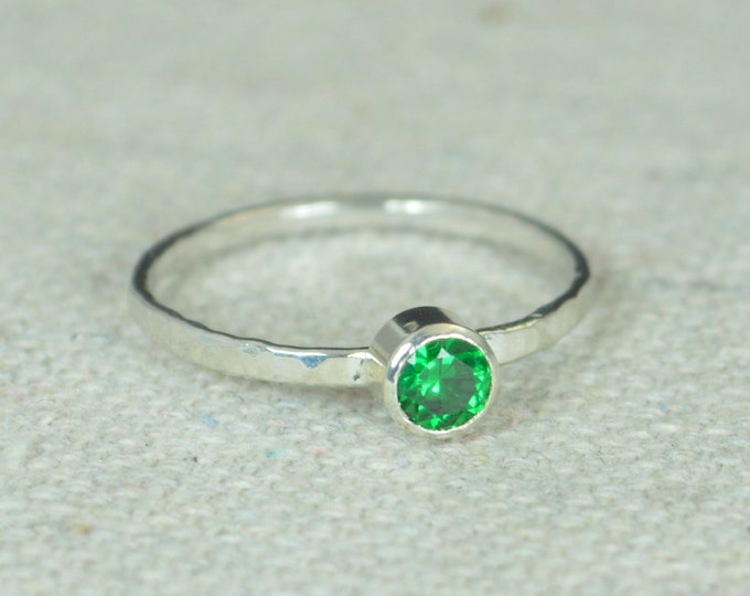 Small Emerald Ring, Mother's Ring, Hammered Silver, Stackable Rings, Mother's Ring, May Birthstone, Skinny Ring, Birthday Ring