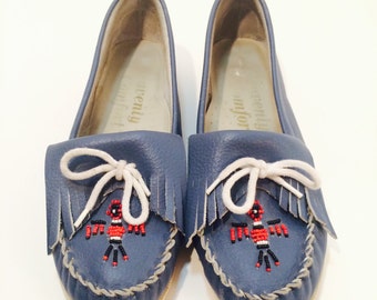 Vintage Blue Heavenly Comfort Moccasin Leather Flats, Leather Loafers, Minnetonka Moccasins, 1980s Beaded & Fringed Loafers, Women's size 10