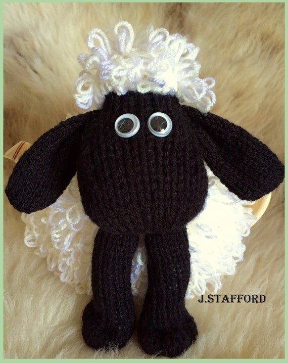 Sheep Tea Cosy pdf knitting pattern from Poshtotspatterns on Etsy Studio