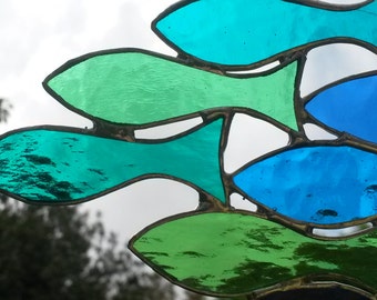 Beautiful Stained Glass Suncatcher Shoal of Little Green & Blue "Sprats" Fish 800m p8lll