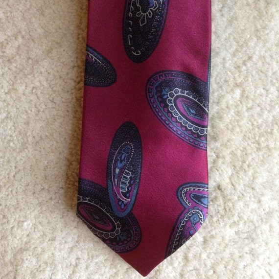 Countess Mara Vintage Mens Necktie / Designer Maroon Silk