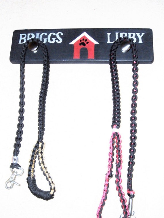 Personalized Wooden Dog Leash Hanger by TheDogPaw on Etsy