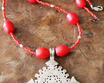 Celtic designed TRIBAL cross - COPTIC African bijoux - Ethniques - Ethiopian - artisan - tribale Berbere - bedouin - OOAK bead art