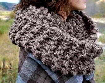Outlander Claire Scarf — Chunky Sassenach Cowl