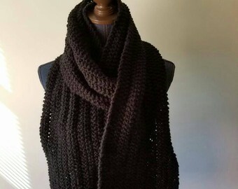 The Traditional Vegan Scarf // Knitted Scarf // Knit Winter Scarf // The Traditional