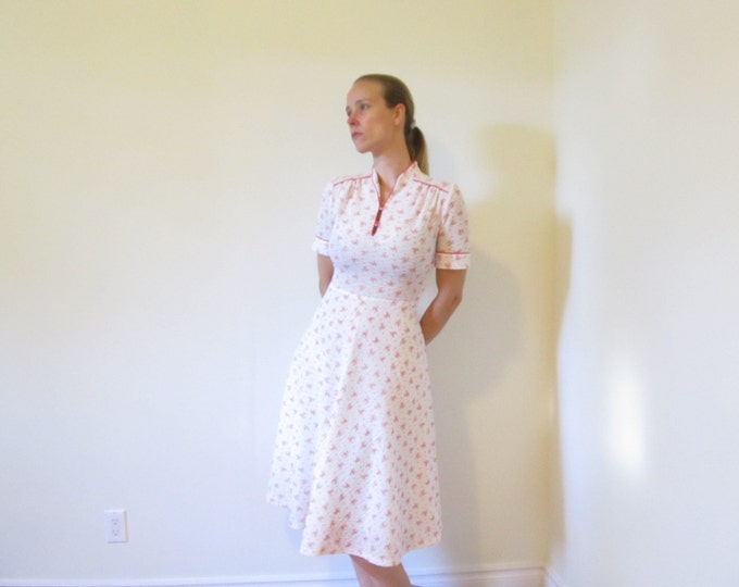Vintage summer dress, polyester ladies dress, red and white, EU size 36 / US size 4 - Spike and Suzy style innocent girls dress